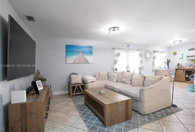 14954 SW 142nd Pl, Miami, FL 33186