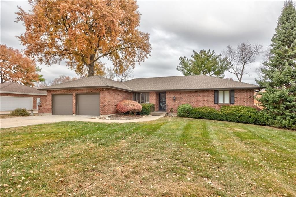 704 Tam-O-Shanter Drive, Kansas City, MO 64145