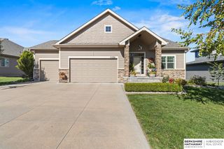 11054 Edward Street, Papillion, NE 68046