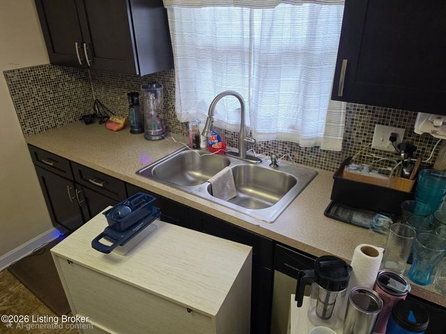 2419 Farnsley Rd, Louisville, KY 40216