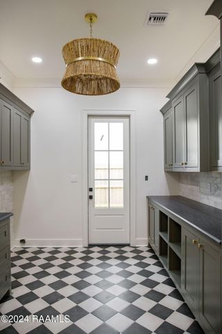 308 Stony Trek Drive, Youngsville, LA 70592