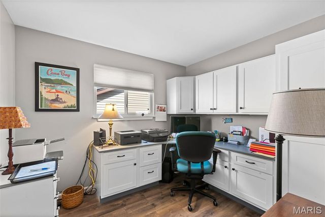 677 Rustic Valley Drive, Ballwin, MO 63021