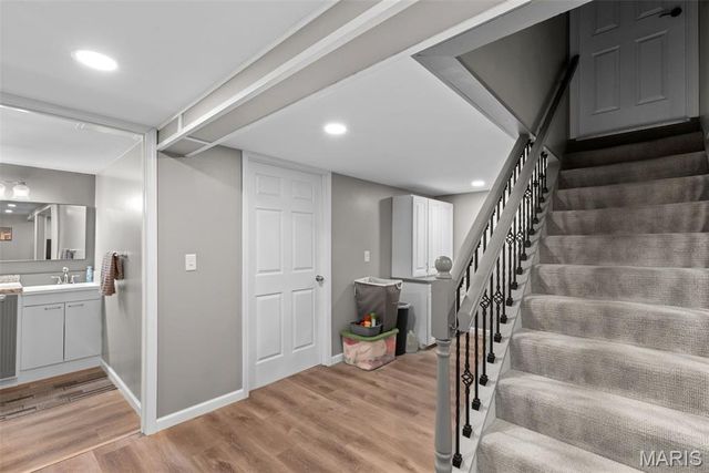 677 Rustic Valley Drive, Ballwin, MO 63021