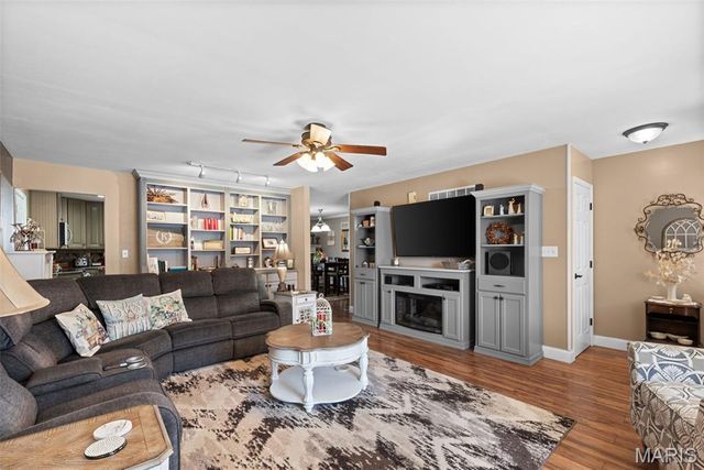 677 Rustic Valley Drive, Ballwin, MO 63021