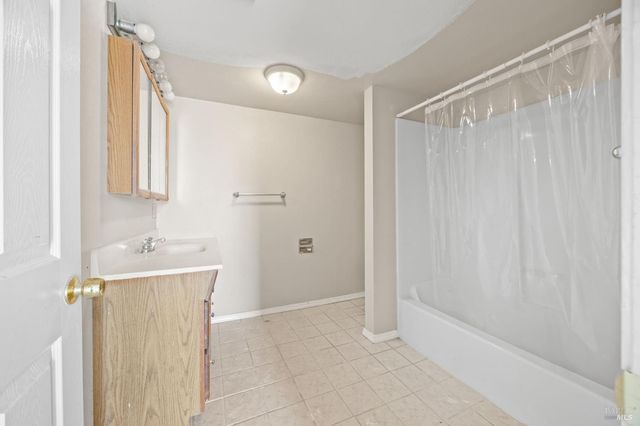 136 Renida St, Vallejo, CA 94591