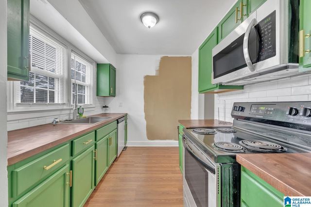 8716 WEST BOULEVARD, Birmingham, AL 35206