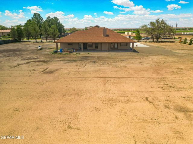 730 Strawberry Circle, El Paso, TX 79932
