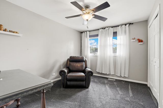 11S560 Whittington Lane, Naperville, IL 60564