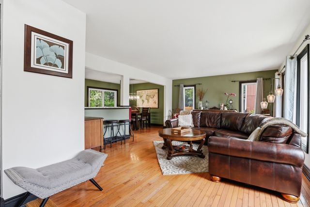 11S560 Whittington Lane, Naperville, IL 60564