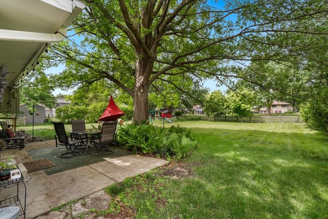 11S560 Whittington Lane, Naperville, IL 60564