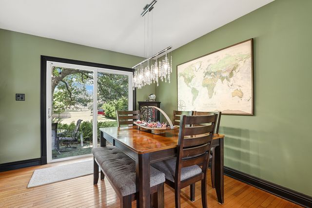 11S560 Whittington Lane, Naperville, IL 60564
