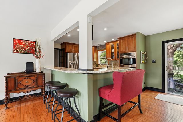11S560 Whittington Lane, Naperville, IL 60564
