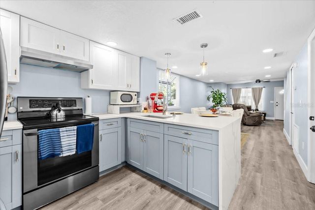 8730 COBBLER PLACE, Tampa, FL 33615