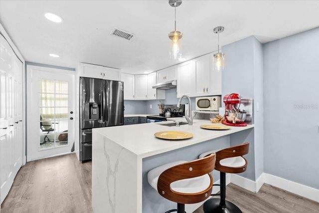 8730 COBBLER PLACE, Tampa, FL 33615