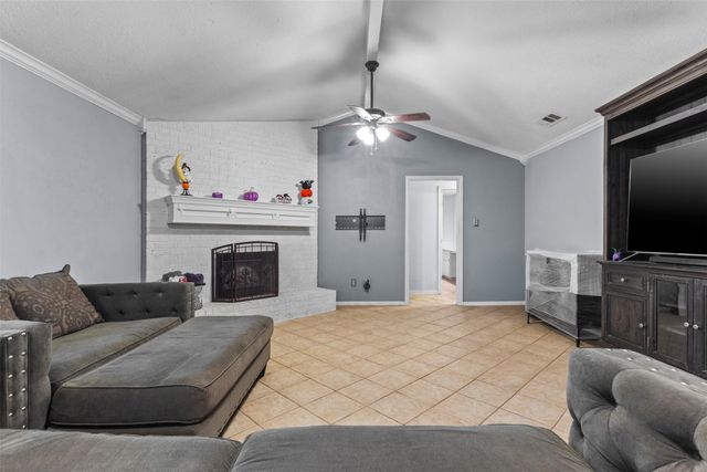 5501 Wood View Street, North Richland Hills, TX 76180