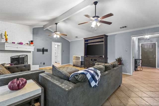 5501 Wood View Street, North Richland Hills, TX 76180