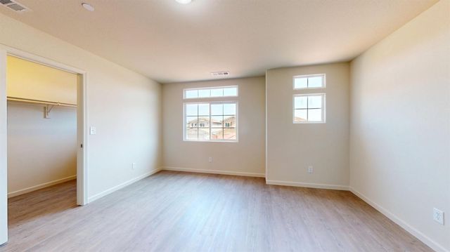 5555 Landon Ln, Riverbank, CA 95367