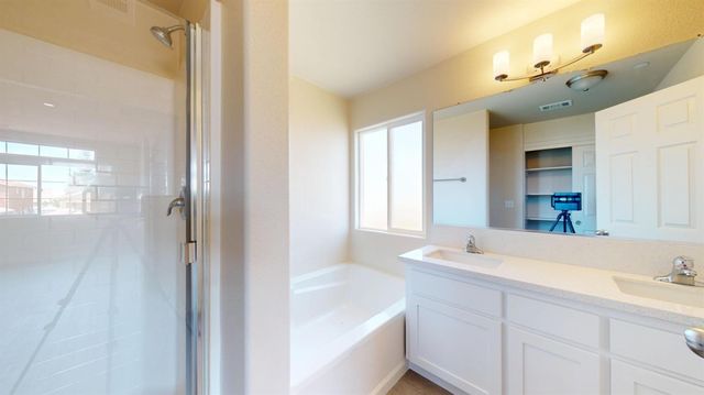 5555 Landon Ln, Riverbank, CA 95367