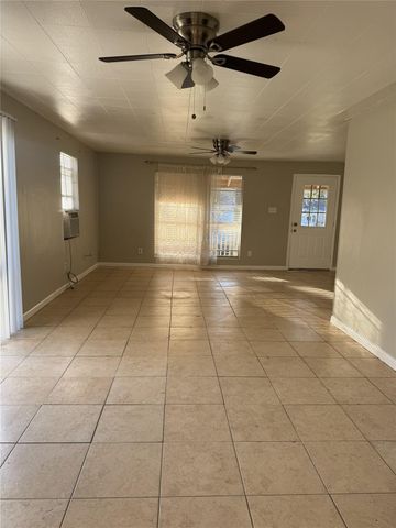 705 Smokey River Bend, Conroe, TX 77316