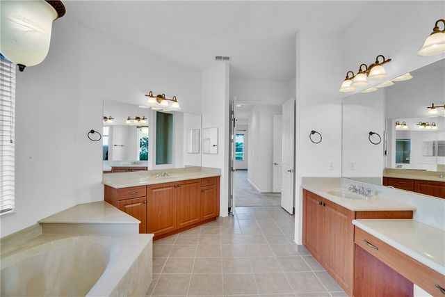 1940 Newmark Circle SW, Vero Beach, FL 32968