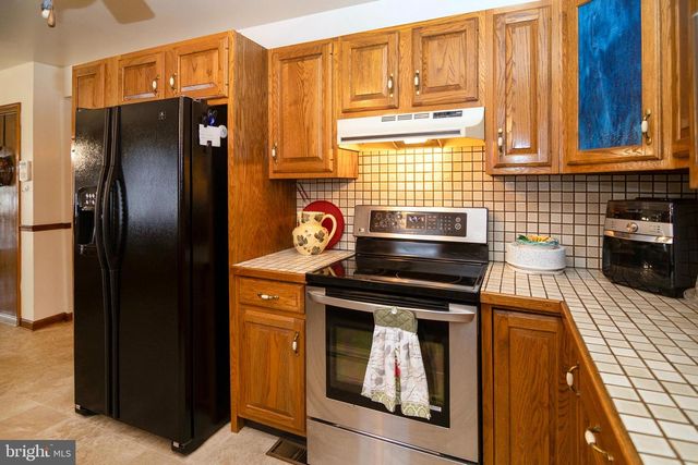 55 TAYLOR AVE, Milmay, NJ 08340