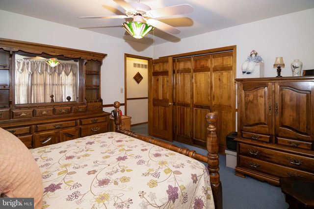 55 TAYLOR AVE, Milmay, NJ 08340