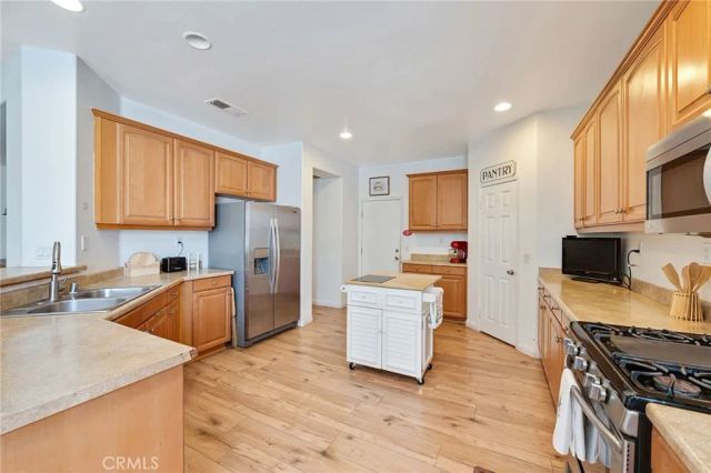 977 Saltbush, Hemet, CA 92545