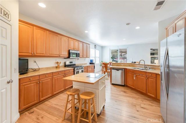 977 Saltbush, Hemet, CA 92545