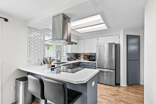 1461 Applegate Lane, Medford, OR 97501