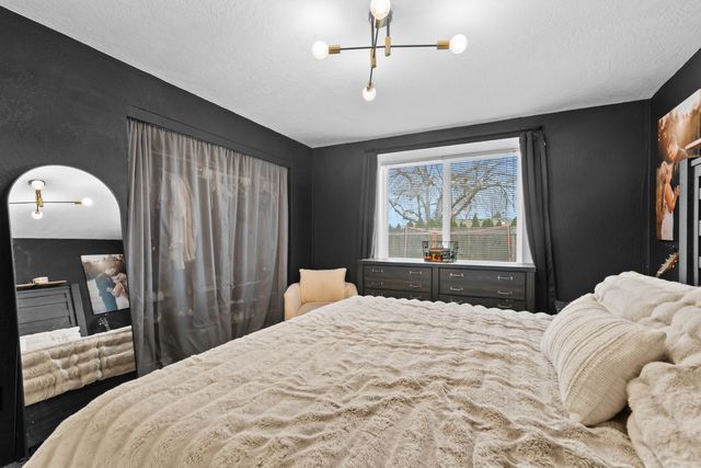 1461 Applegate Lane, Medford, OR 97501