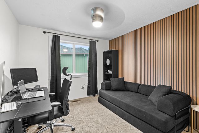 1461 Applegate Lane, Medford, OR 97501