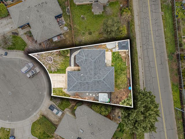 1461 Applegate Lane, Medford, OR 97501