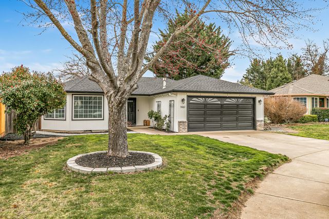 1461 Applegate Lane, Medford, OR 97501