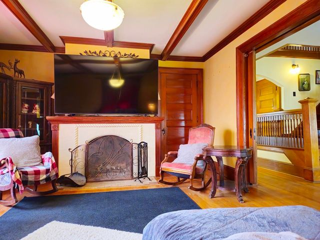 527 main Street, Enosburg, VT 05450