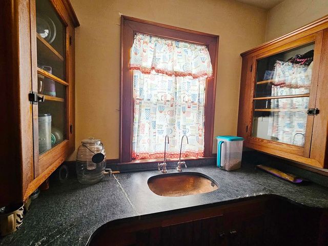 527 main Street, Enosburg, VT 05450