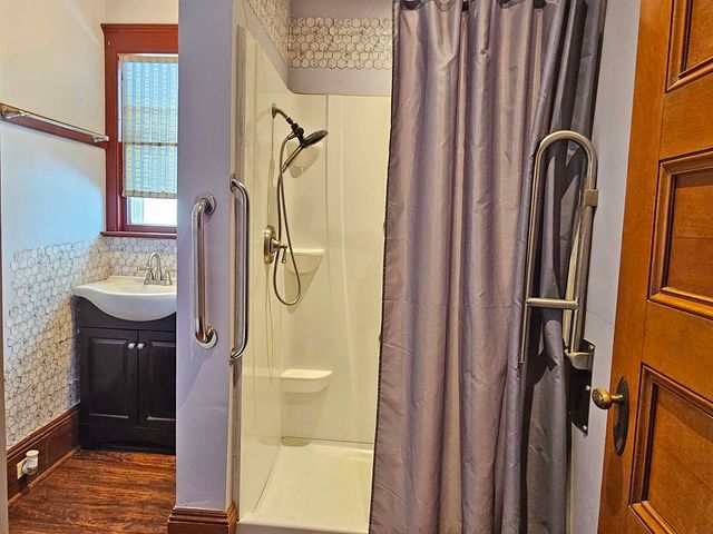 527 main Street, Enosburg, VT 05450