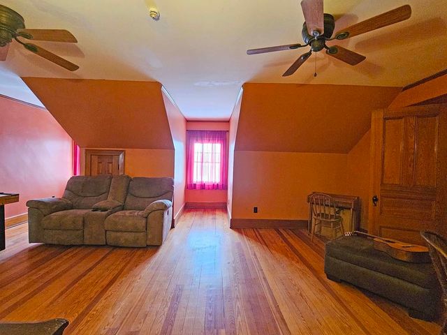 527 main Street, Enosburg, VT 05450