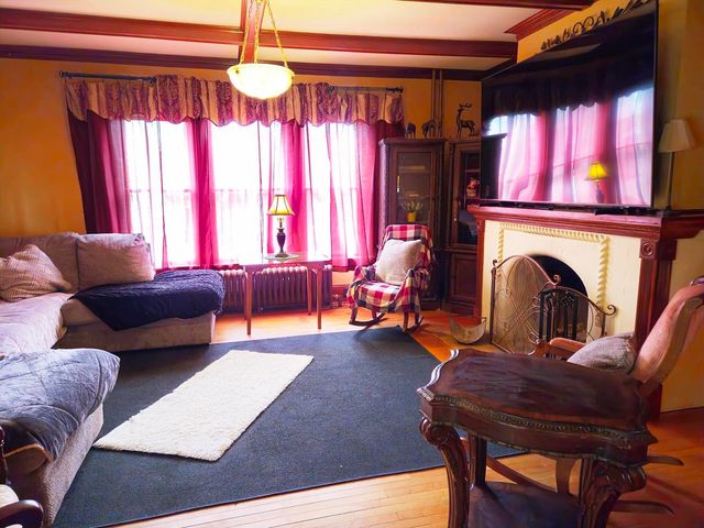 527 main Street, Enosburg, VT 05450