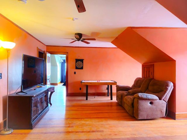 527 main Street, Enosburg, VT 05450