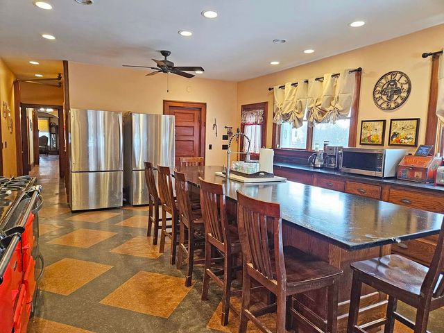 527 main Street, Enosburg, VT 05450