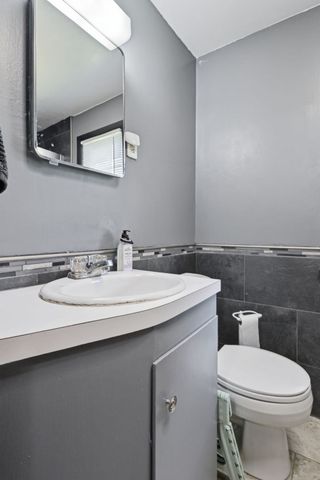 42 N Brook Rd, Springfield, MA 01119