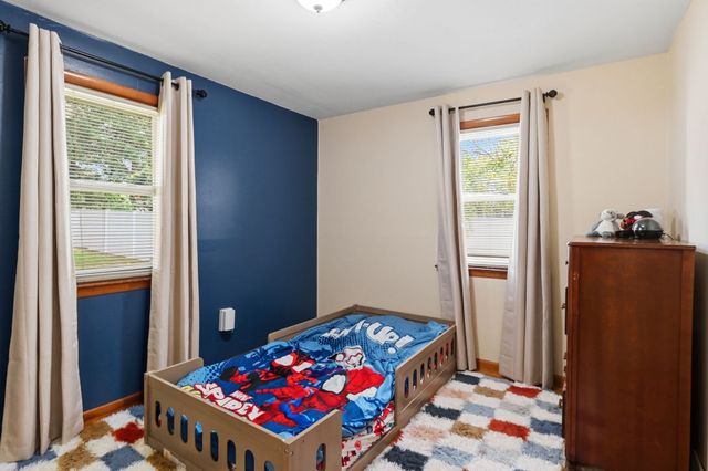 42 N Brook Rd, Springfield, MA 01119