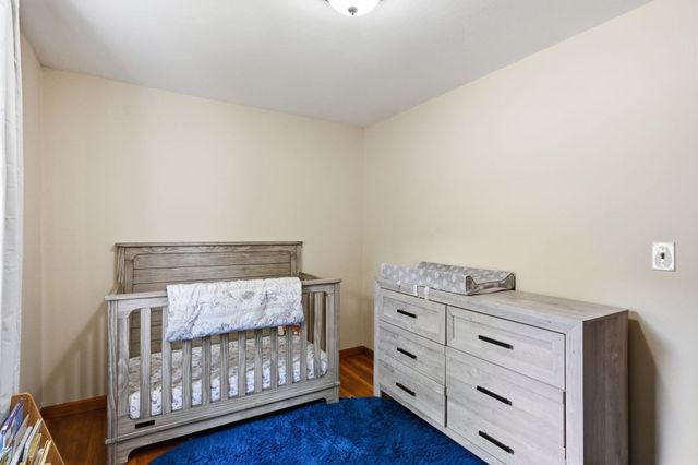 42 N Brook Rd, Springfield, MA 01119