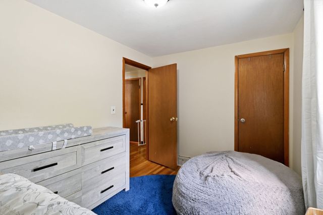 42 N Brook Rd, Springfield, MA 01119
