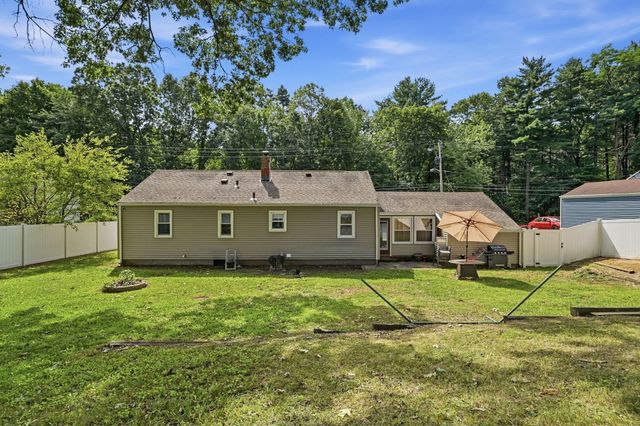 42 N Brook Rd, Springfield, MA 01119