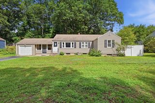 42 N Brook Rd, Springfield, MA 01119