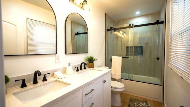 252 W Hardy, Inglewood, CA 90301