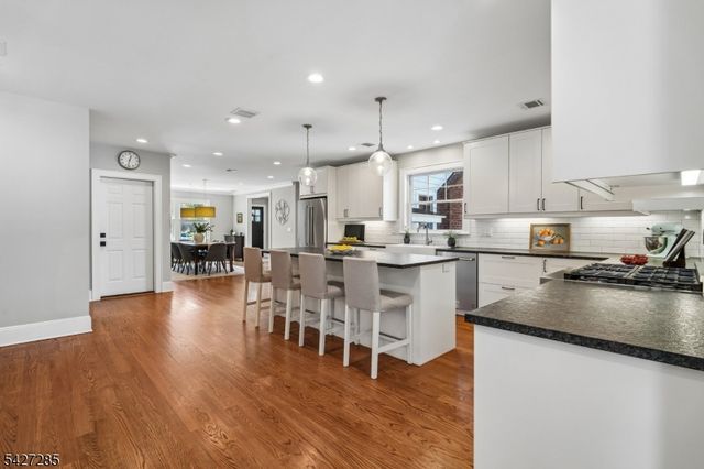 8 Newman Ave, Verona Twp., NJ 07044