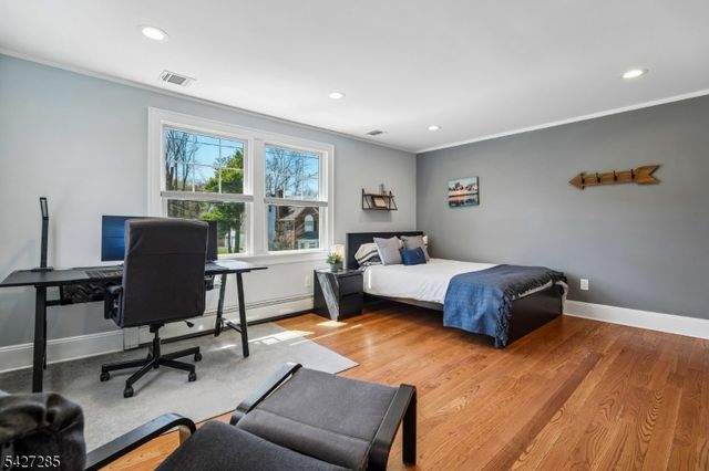 8 Newman Ave, Verona Twp., NJ 07044