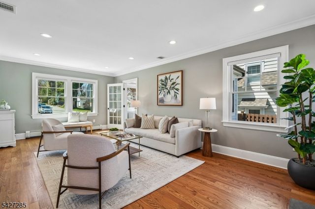 8 Newman Ave, Verona Twp., NJ 07044